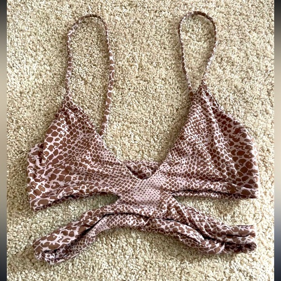 ACACIA (top only) size P - Picture 2 of 2